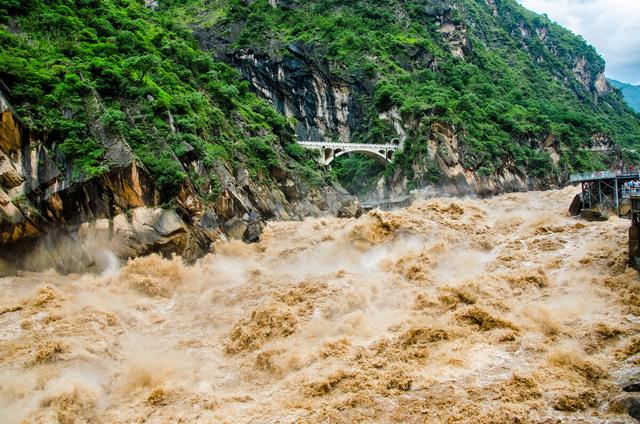 乐鱼，是南方沿海地区人工鱼习俗形成的地区，婺山尖豹’仅出现在市区